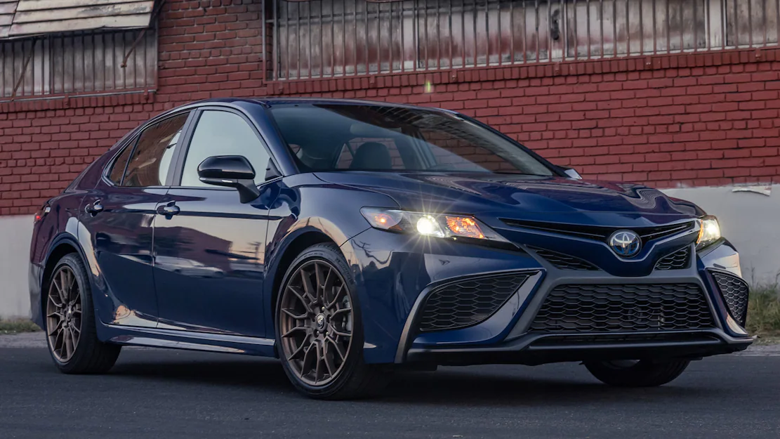 Toyota Camry Nightside Edition: Desain Lebih Sporty & Gagah